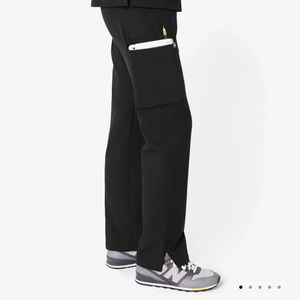 NWT FIGS W-Kade Cargo Pants scrubs XL petite black